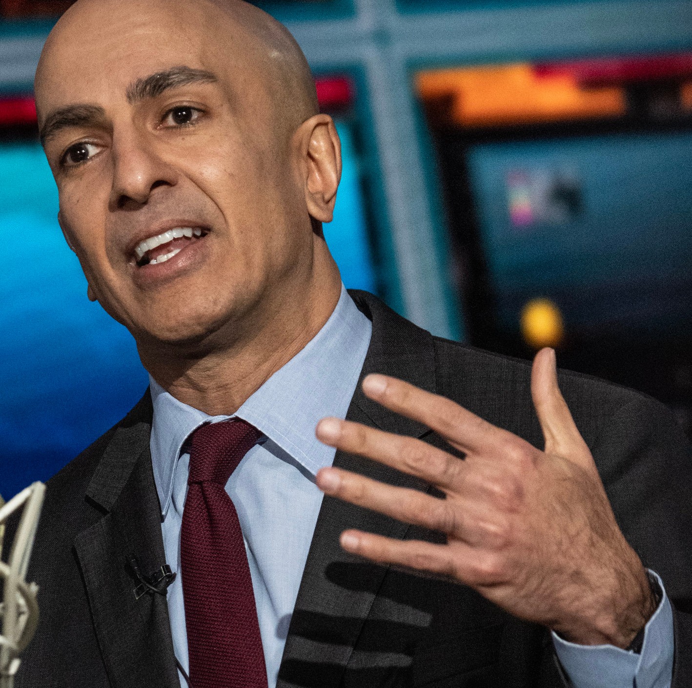 Kashkari, do Fed, diz que inflação piorou com guerra no Irã e reforça compromisso com meta