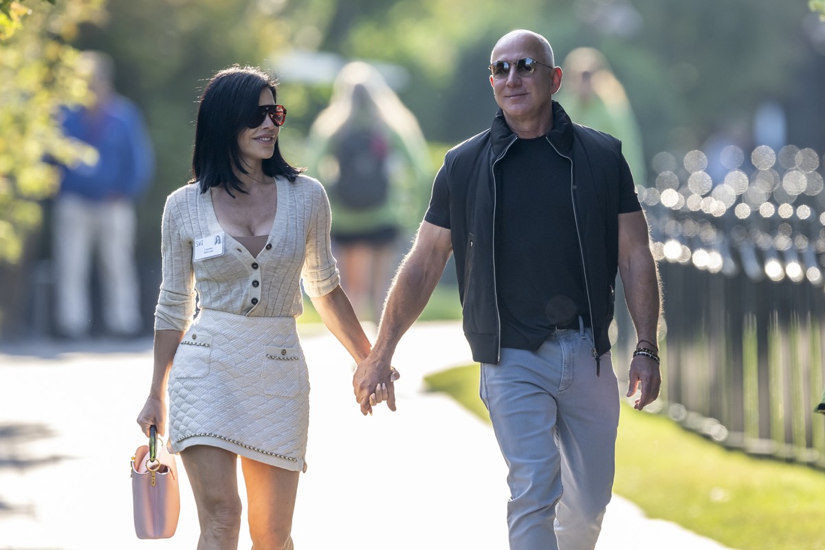Bilionários, celebridades e aliados: quem está na lista VIP do casamento de Bezos e Sánchez