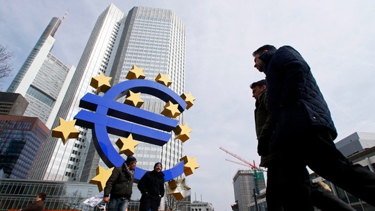 BCE se aproxima de pico dos juros com aperto feito sob medida