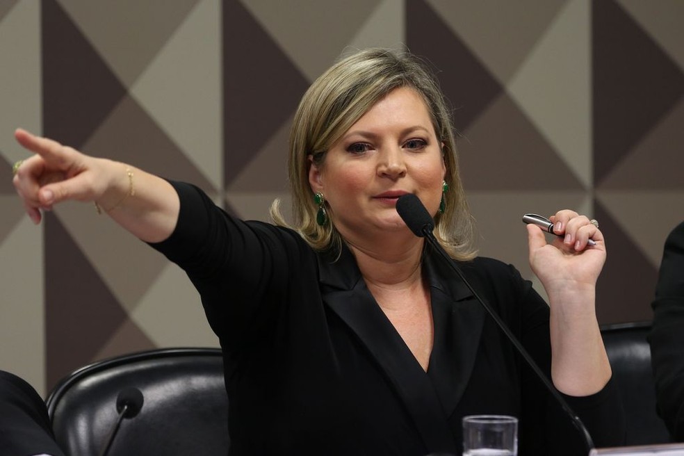 ex-bolsonaristas-irm-os-weintraub-frota-e-joice-s-o-derrotados