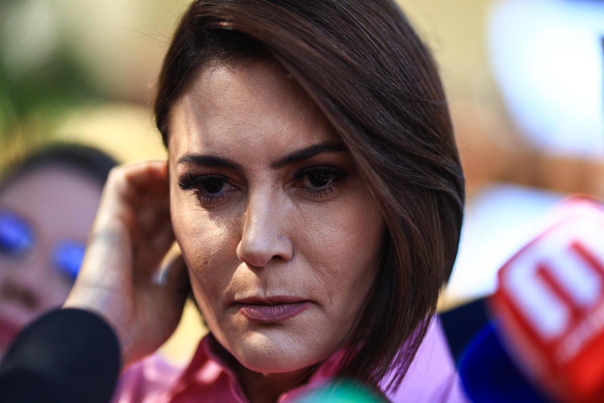 Por que Michelle Bolsonaro não compareceu ao evento do 7 de setembro?