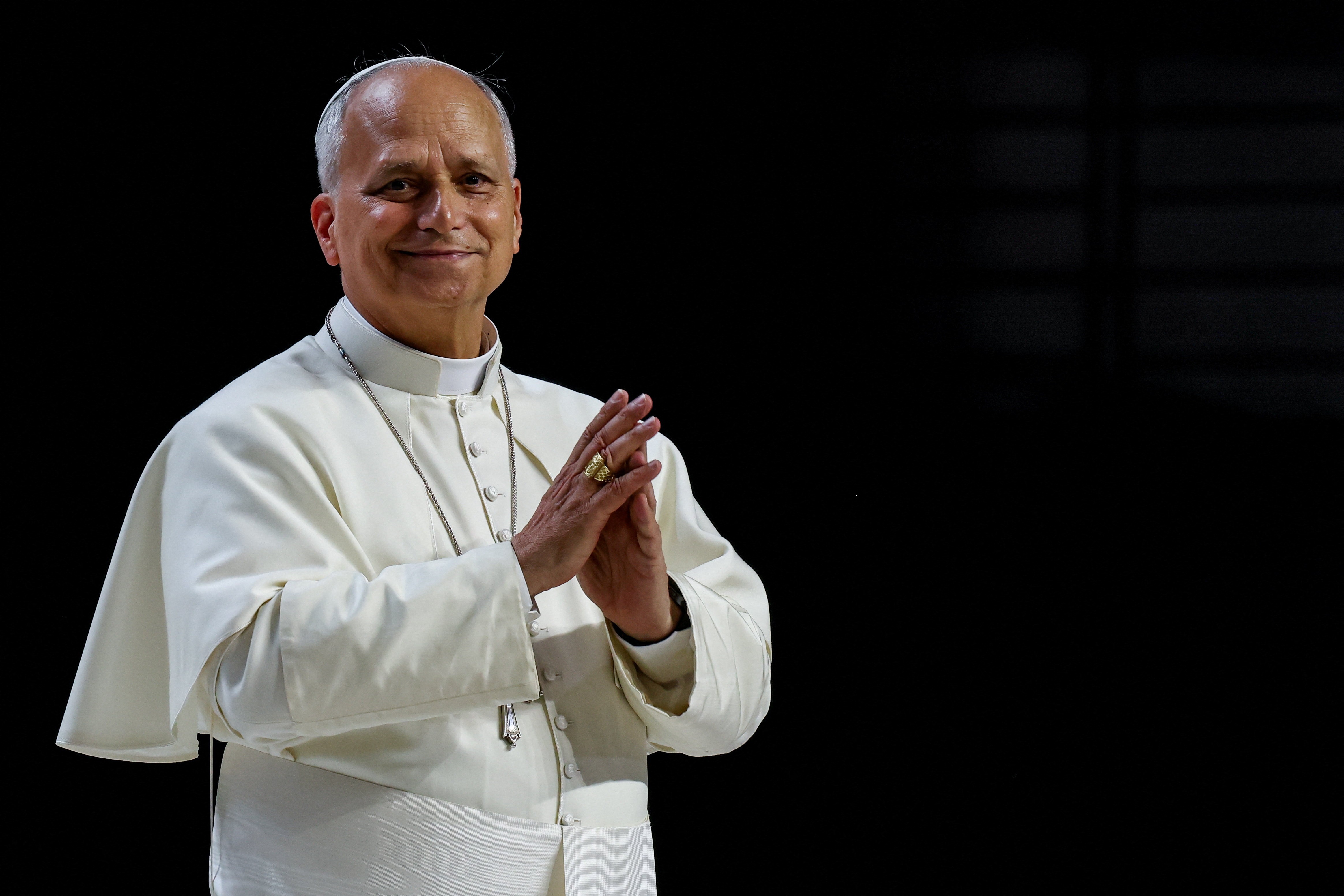 Papa Leão diz a 1,2 milhão de pessoas em Madri que Deus está