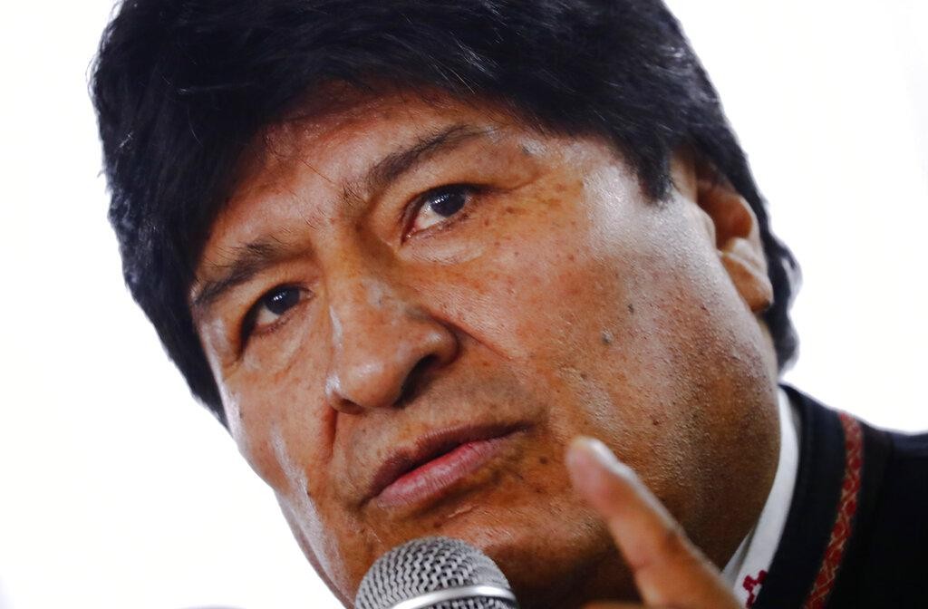 Após novo mandado de prisão, Evo Morales diz que Bolívia atende ‘instrução’ dos EUA - QTU Questões do Universo