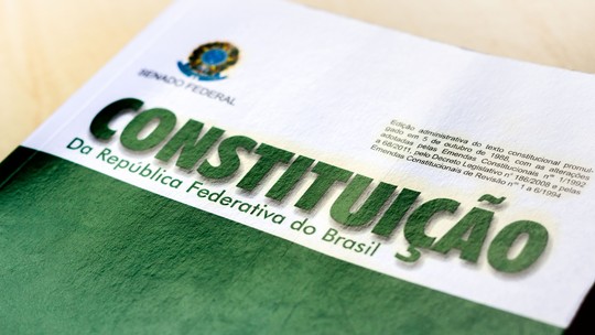 Juristas e ex-ministros do STF assinam manifesto