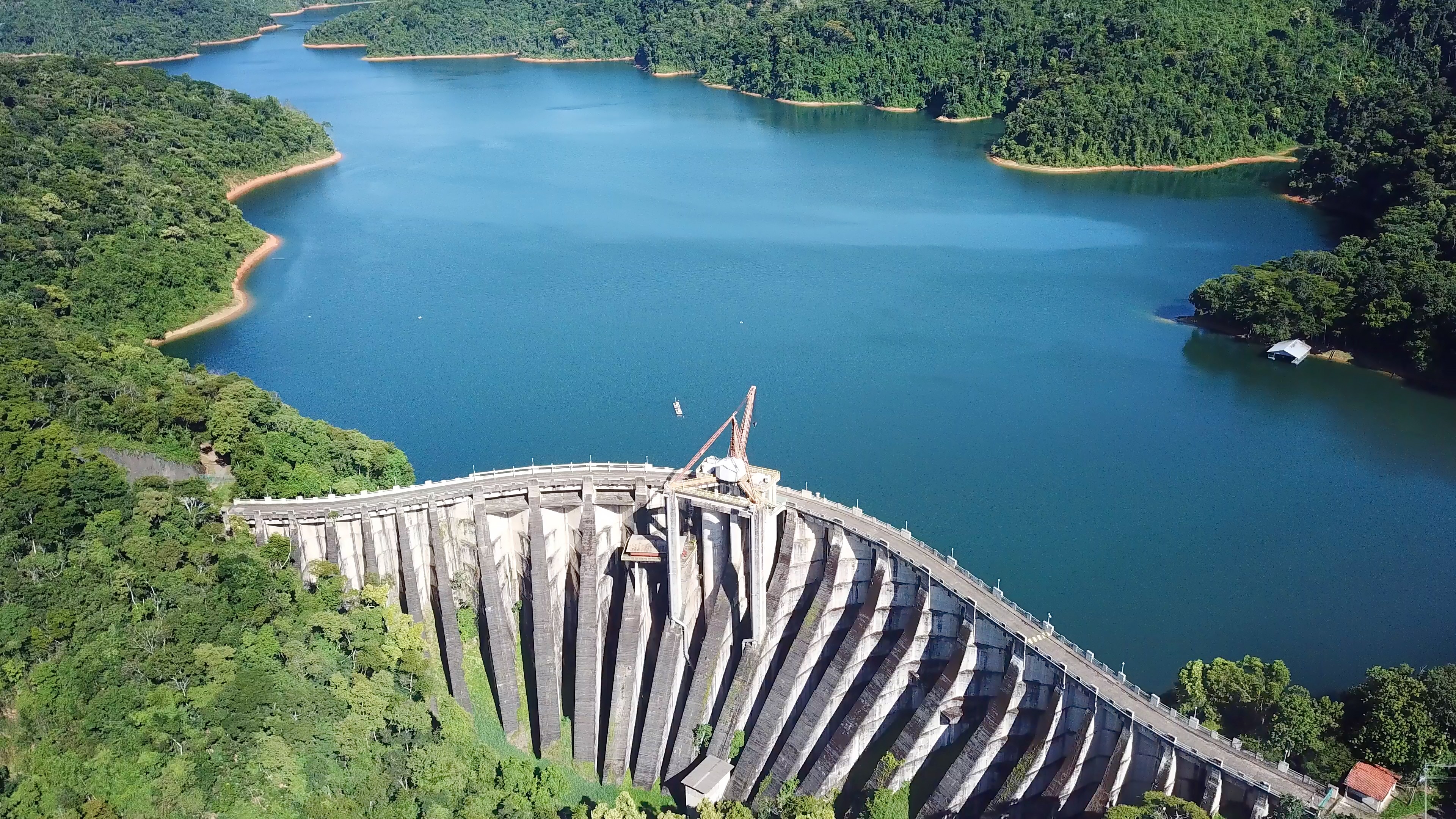 Com chuvas mais escassas, reservatórios reduzem recuperação e preços da energia disparam