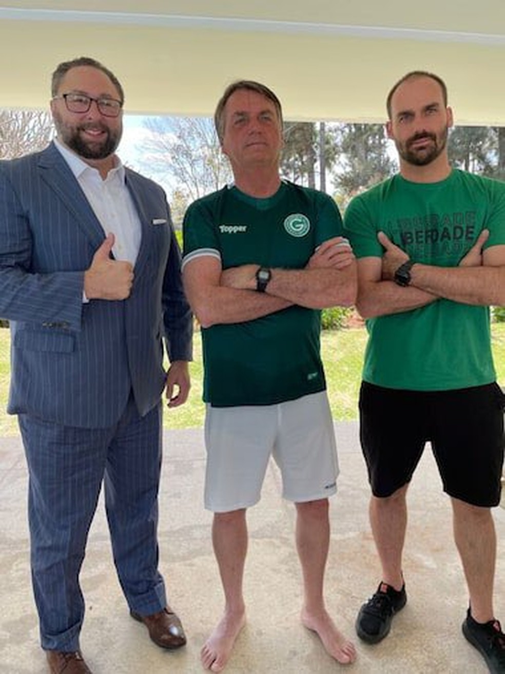 Jason Miller em foto com Jair Bolsonaro e Eduardo Bolsonaro — Foto: Reprodução