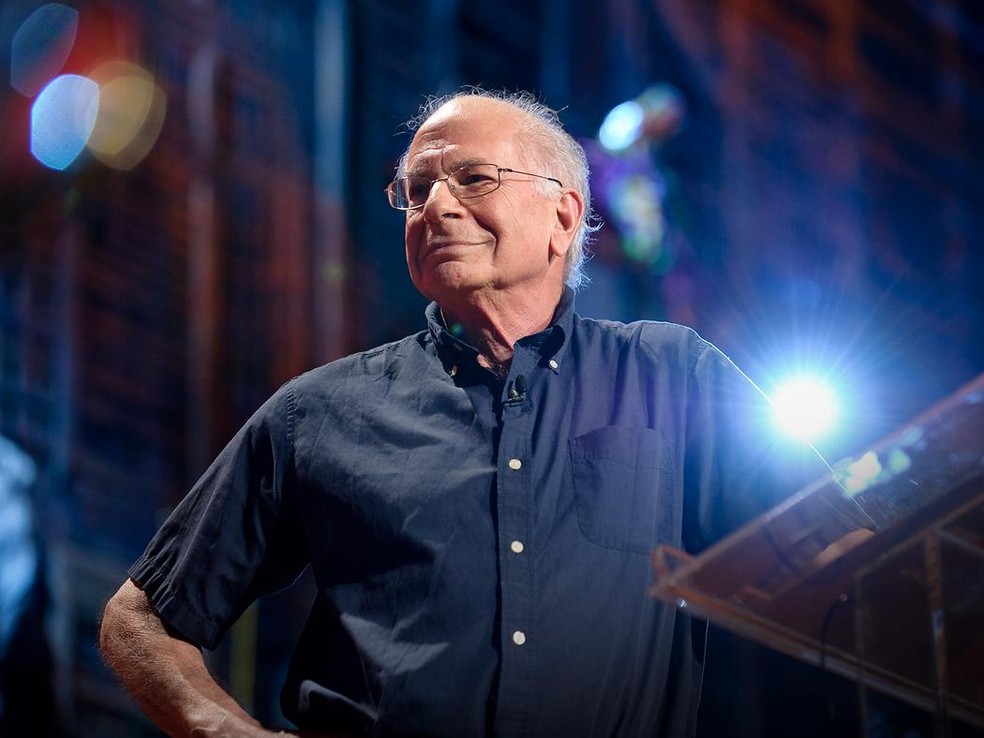 O professor emérito de psicologia e relações públicas em Princeton e vencedor do prêmio Nobel de economia Daniel Kahneman  — Foto: Reprodução/TED Talks