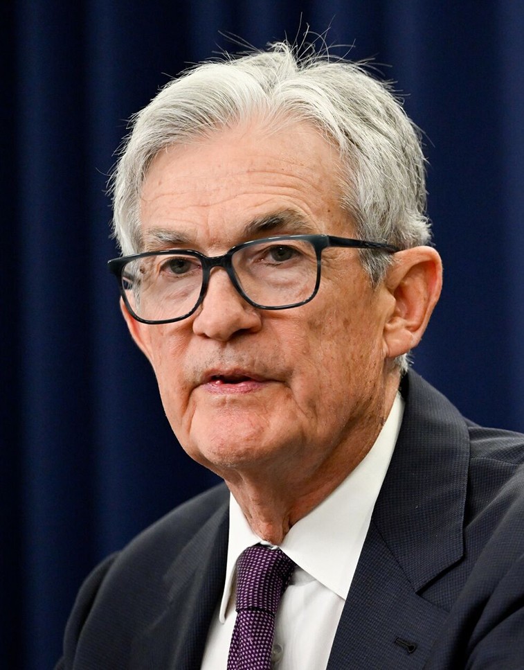 Powell é mantido como líder interino do Fed até a posse de Warsh
