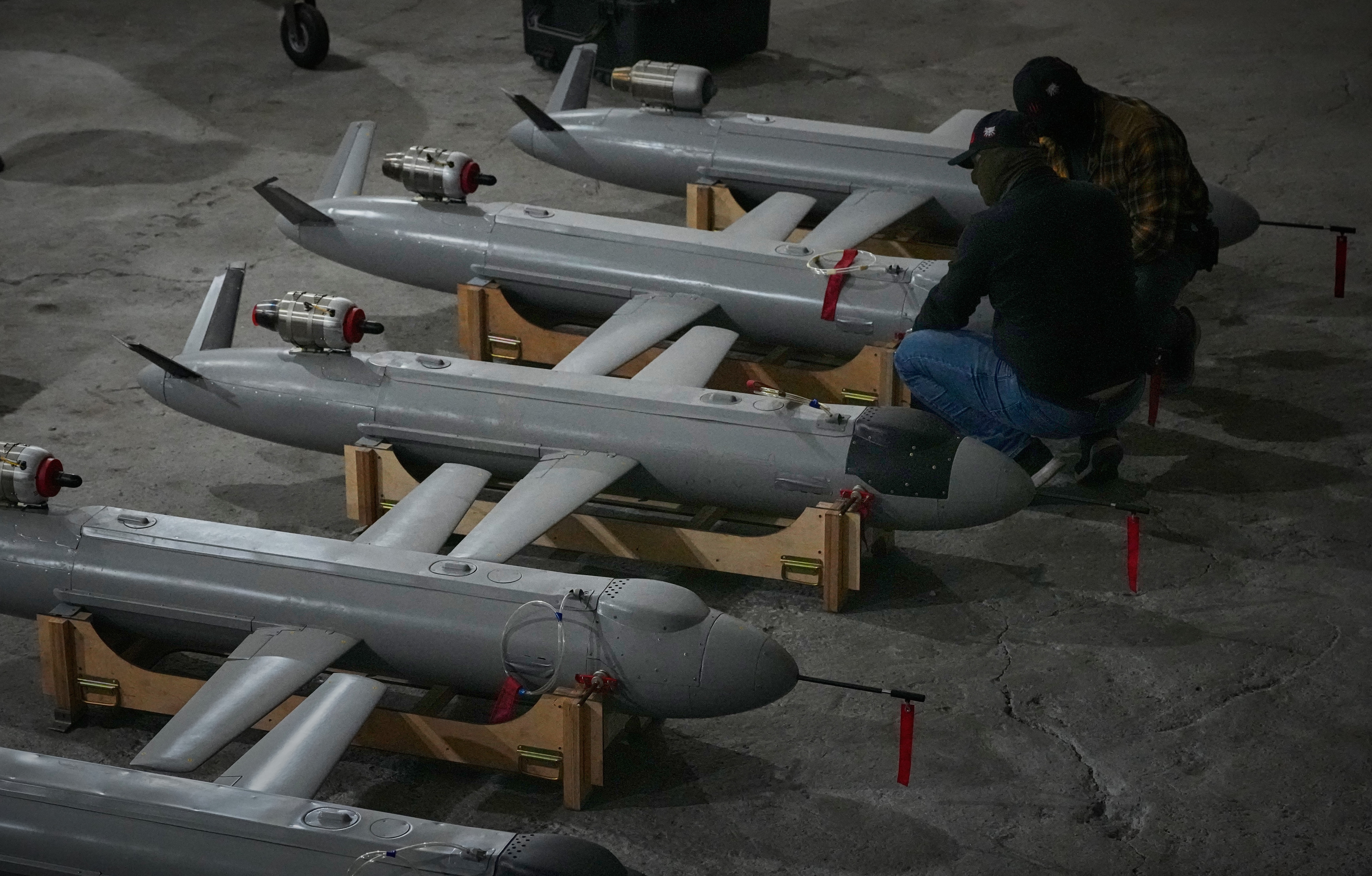 Rússia afirma que drone ucraniano atingiu usina nuclear de Zaporizhzhia; Kiev nega