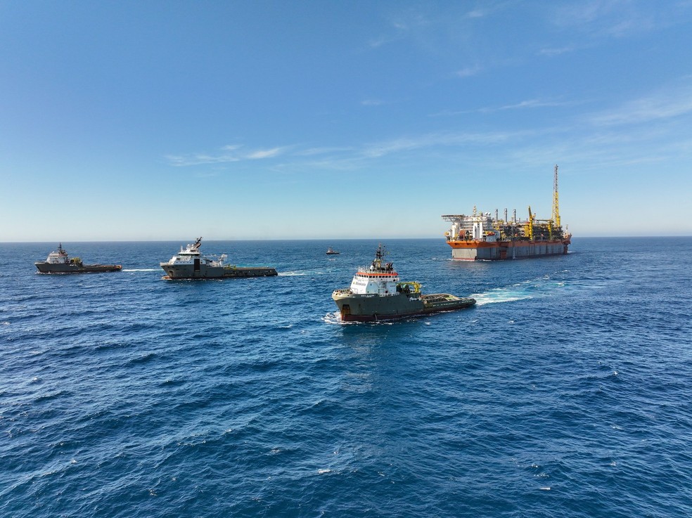 A plataforma Sepetiba, no campo de Mero, alcançou a capacidade máxima de produção de óleo em oito meses de operação — Foto: Agência Petrobras