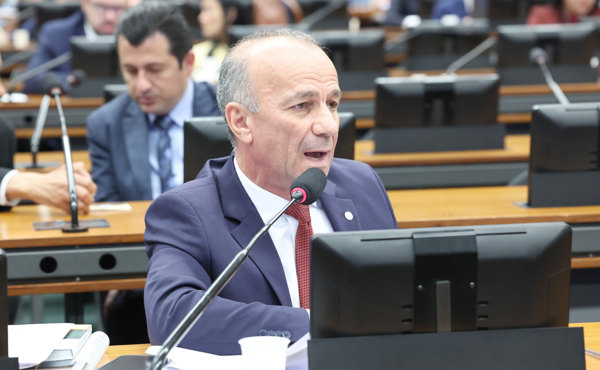 Comissão da Câmara aprova PEC que acaba com aposentadoria compulsória de juízes como punição