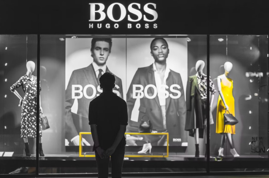 Hugo Boss pede que acionistas rejeitem oferta de aquisição do Frasers Group de US$ 2,2 bilhões