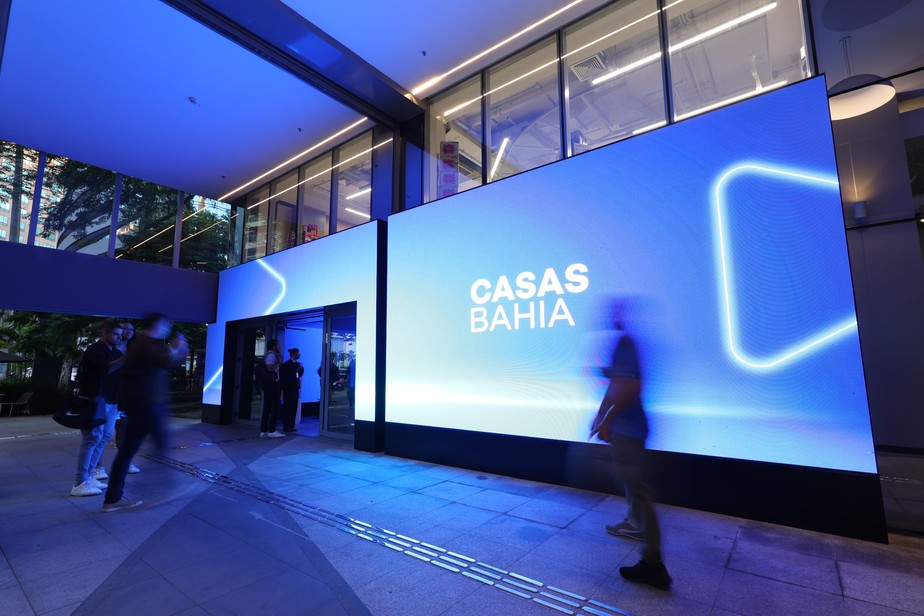 A estratégia adotada pelo Grupo Casas Bahia se baseia na disciplina de alocação de capital, orientada pelo Retorno sobre o Capital Investido e pela organização financeira