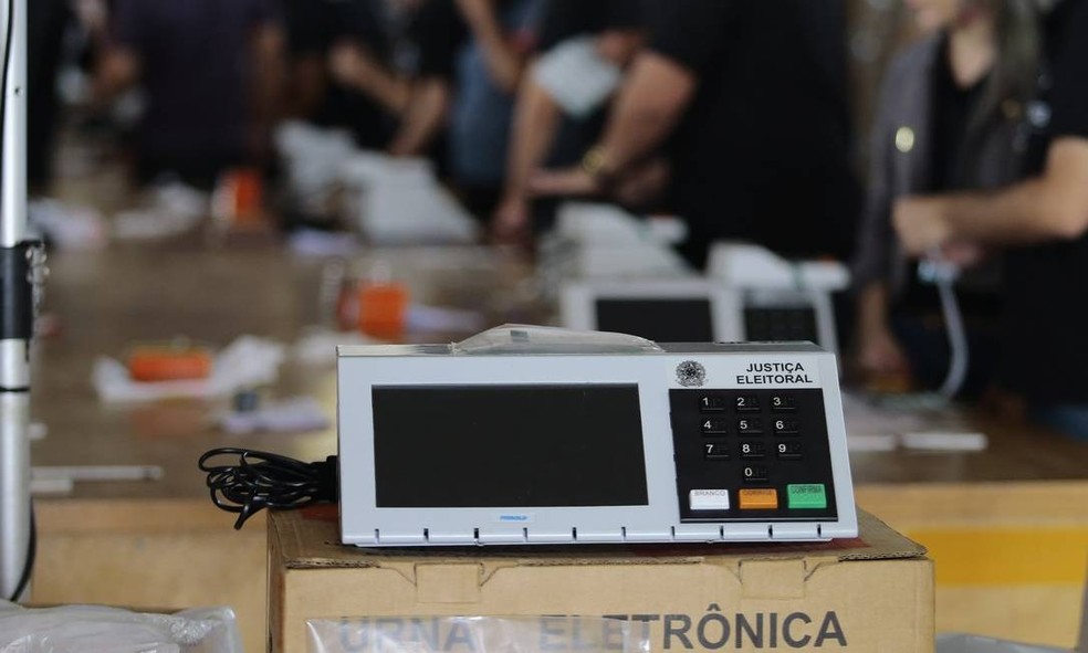 UmbrellaDeal… eleitoral?! Protógenes Queiroz revela fraude na urna  eletrônica! – Duplo Expresso