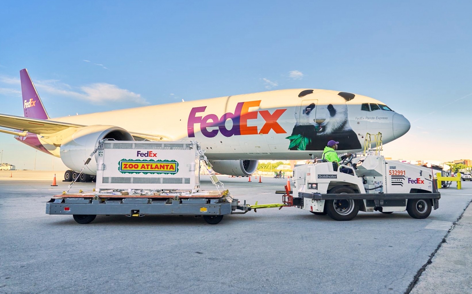 Pandas cedidos pela China chegam aos EUA - Foto