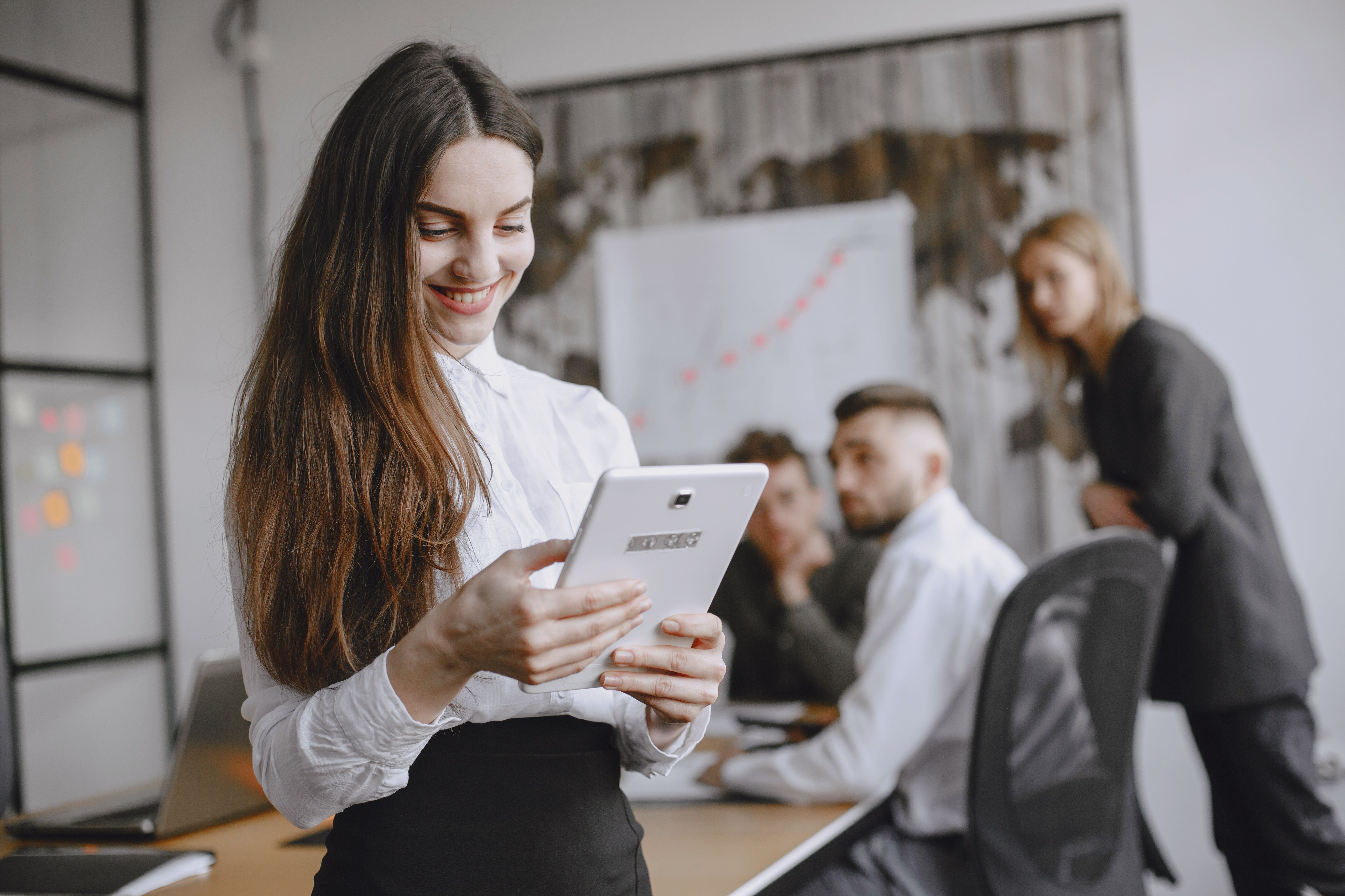 IA avança nas empresas brasileiras, uso em RH ainda é baixo - Foto