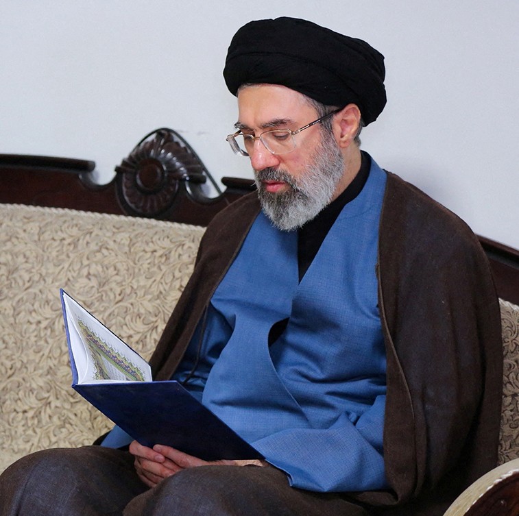 Trump confirma ter recebido relatório da CIA questionando sexualidade de Khamenei