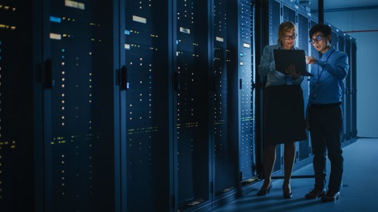 Agentes de IA inauguram nova fase da automação e desafiam empresas a repensar governança e escala 