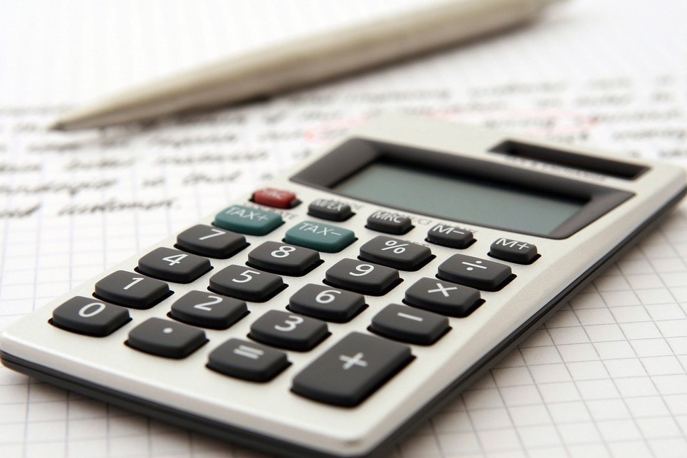 calculadora divida juros dinheiro investimento — Foto: Pixabay