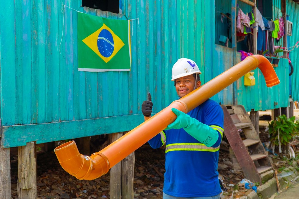 Programa Vem Com a Gente foi responsável pela implantação de mais de 150 quilômetros de redes, levando água potável a comunidades vulneráveis em Manaus — Foto: Divulgação/Águas de Manaus