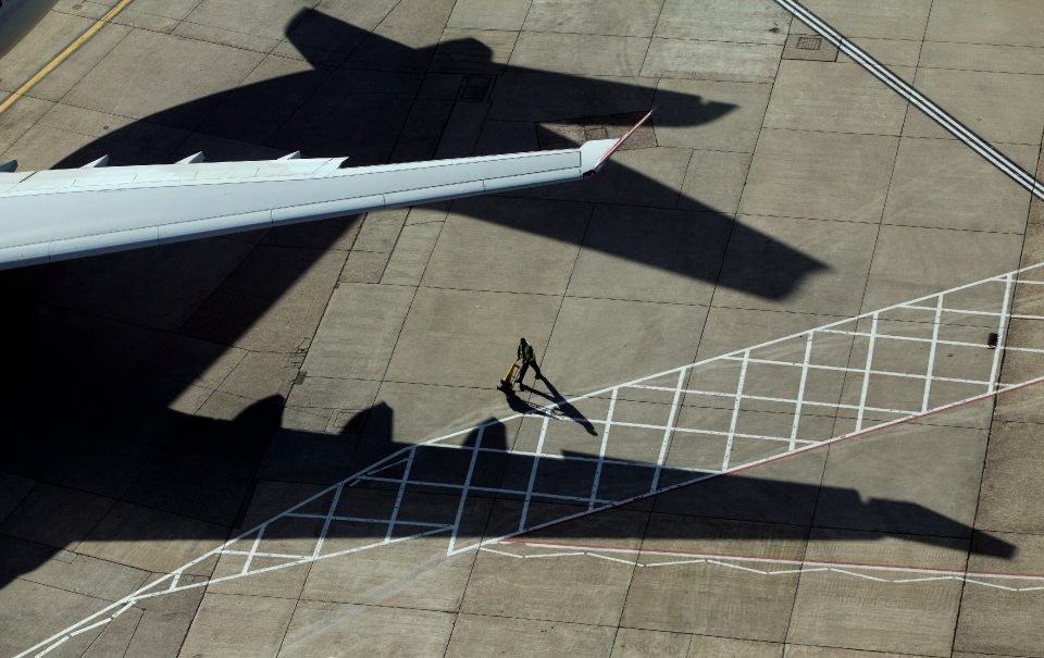 Companhias aéreas começam a sentir os efeitos da guerra dos EUA e de Israel contra o Irã