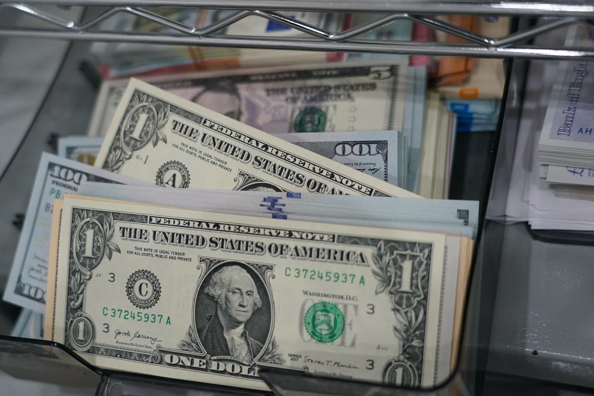 Moedas Asiáticas Ganham Força: Estratégias de Hedge Contra o Dólar Impulsionam Valorização