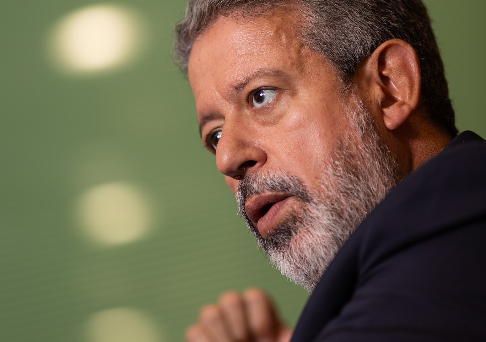 Na véspera do julgamento no STF, Moraes autoriza visita de Lira a Bolsonaro