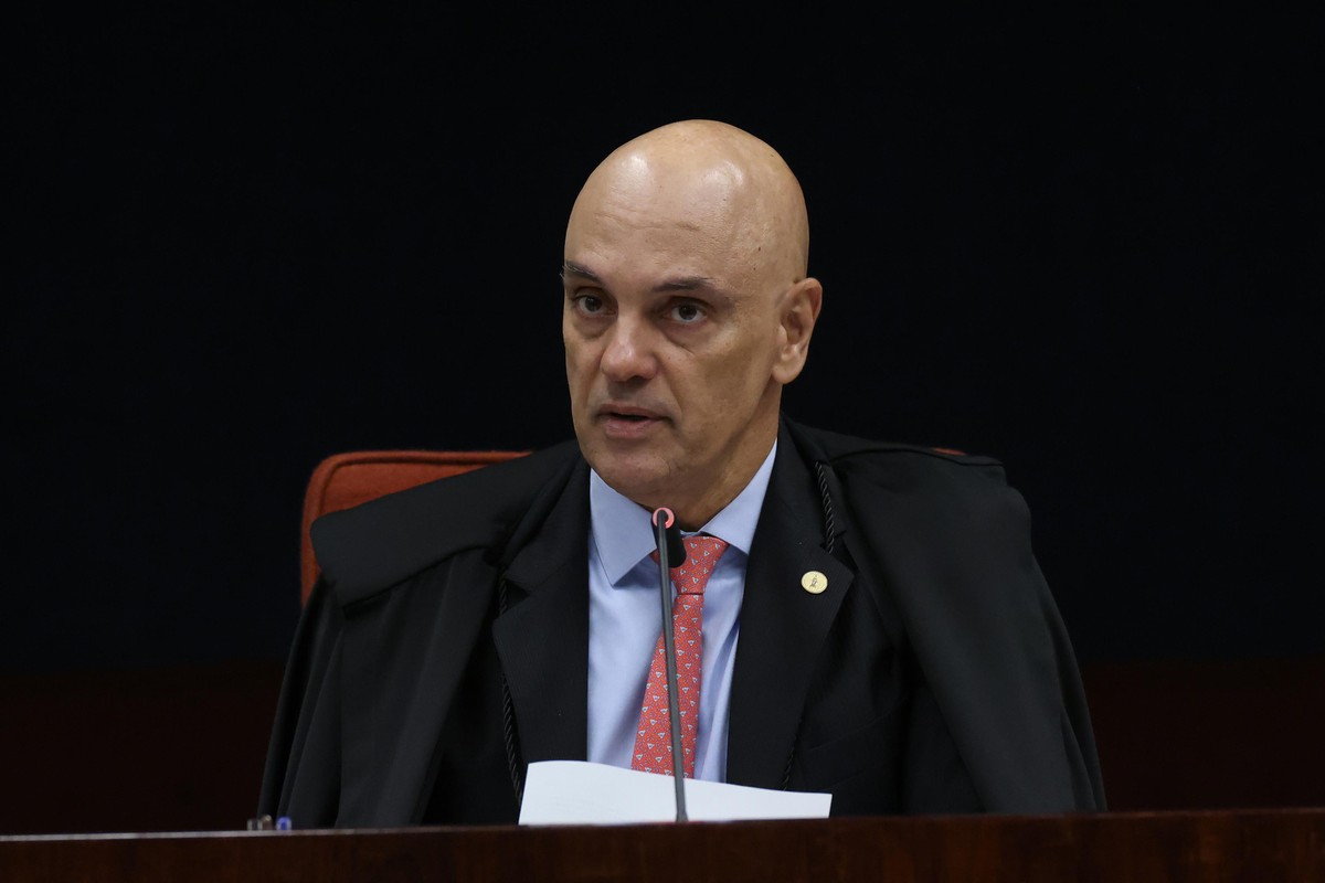 Moraes concede prisão domiciliar a idosos condenados pelos atos golpistas