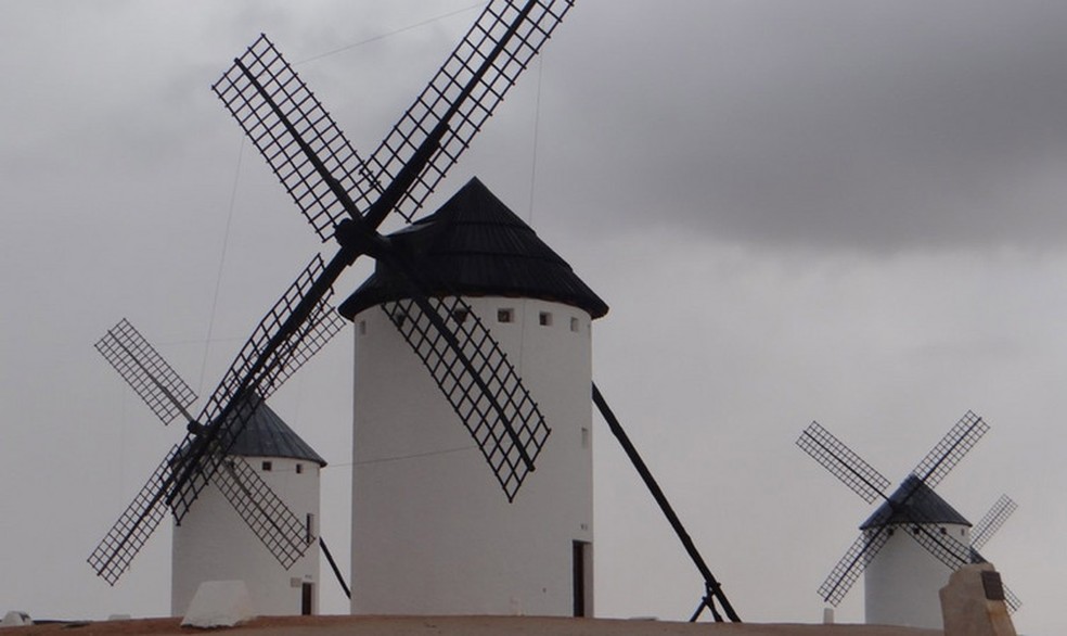 Moinho De Vento Medieval De Don Quixote No La Mancha De Castilla