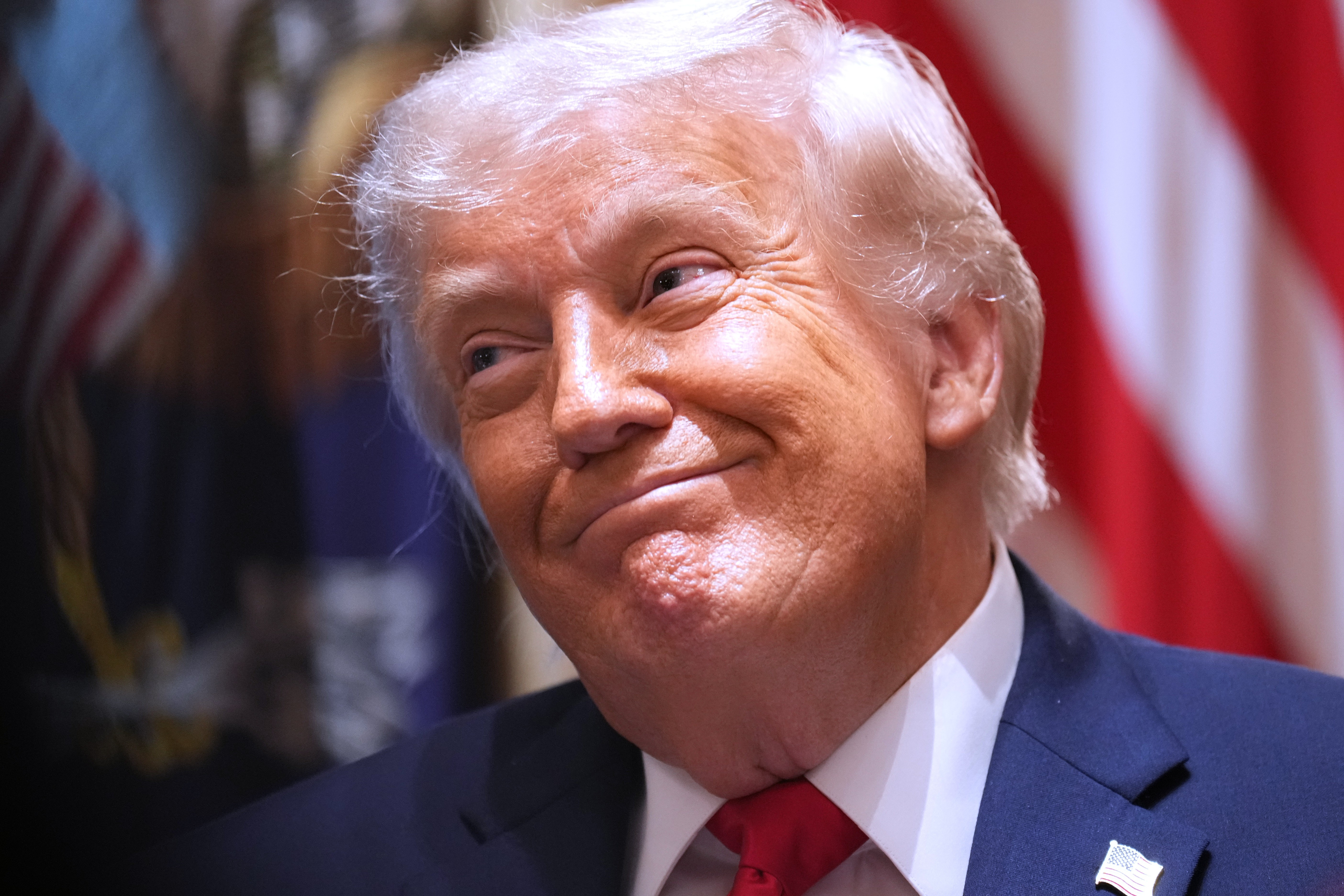 Trump decreta mudanças em tarifas sobre importações de cobre, alumínio e ferro