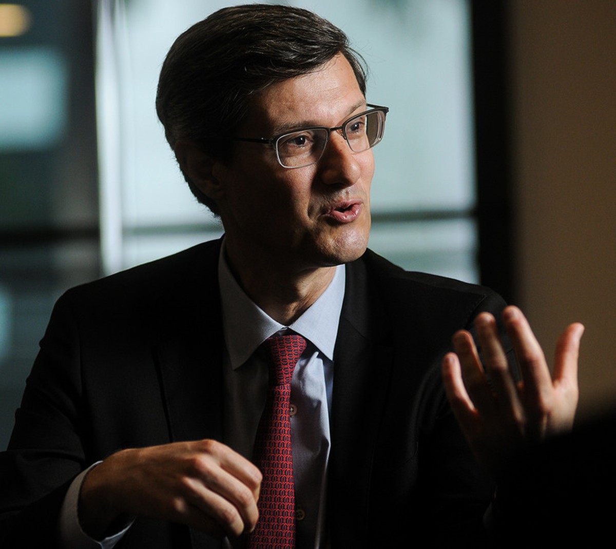 Indústria segue em expansão, mas incerteza prejudica investimento, diz ...