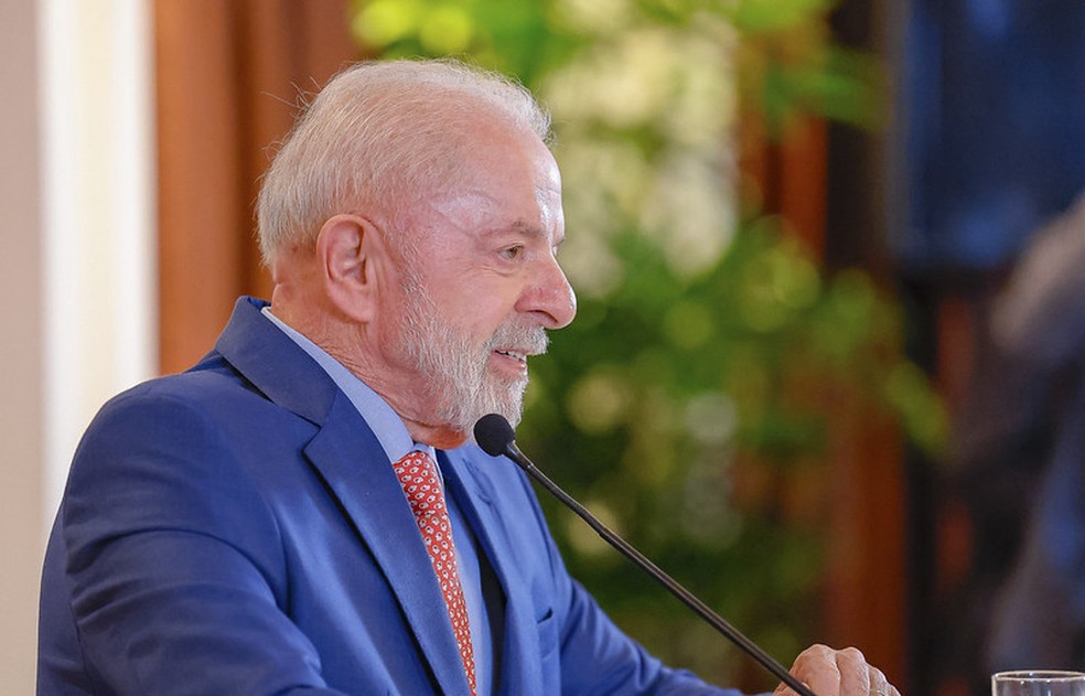 Presidente Lula em discurso durante evento internacional.
