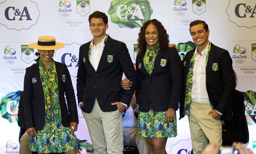 Apresentação dos uniformes da delegação brasileira para cerimônia de abertura dos Jogos Olímpicos Rio 2016 — Foto: Monica Imbuzeiro / Agência O Globo
