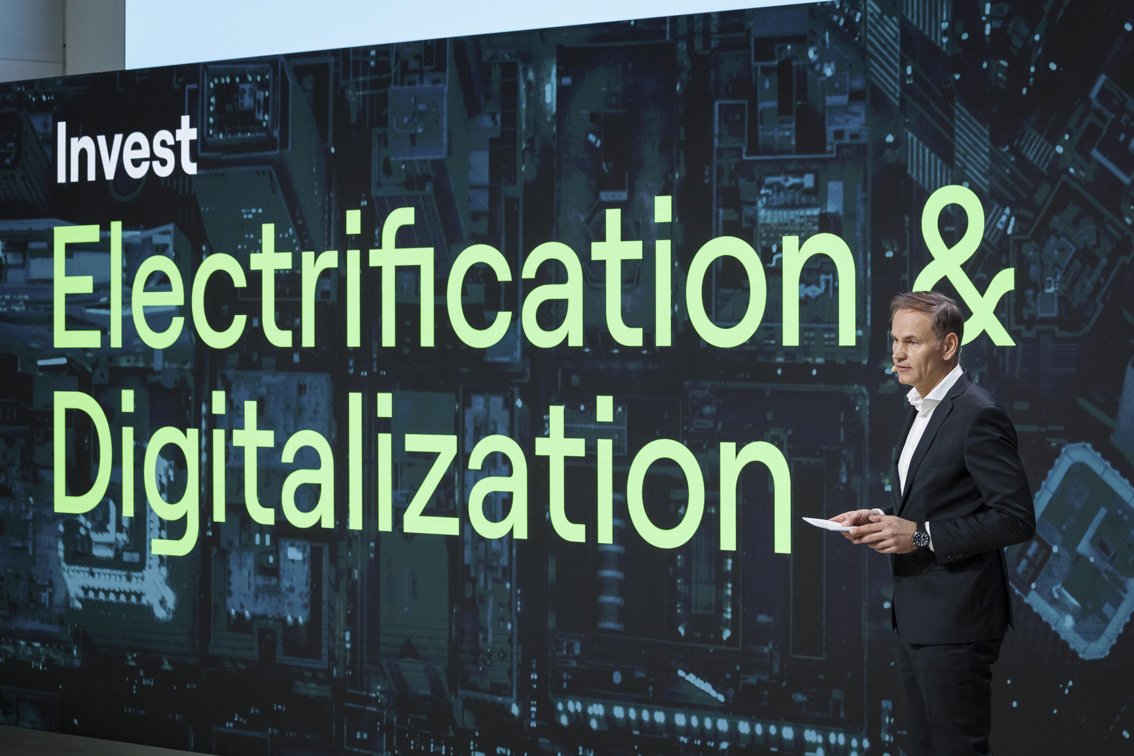 Montadoras chinesas batem europeias e japonesas em IA e tecnologia de baterias