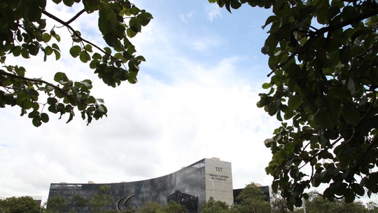 TST: Mantida justa causa para zelador que abandonou posto de trabalho na véspera de Natal TST: Mantida justa causa para zelador que abandonou posto de trabalho na véspera de Natal