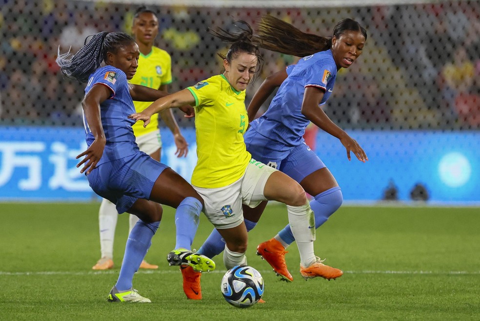 Copa Feminina: Brasil e França — Foto: Tertius Pickard/AP