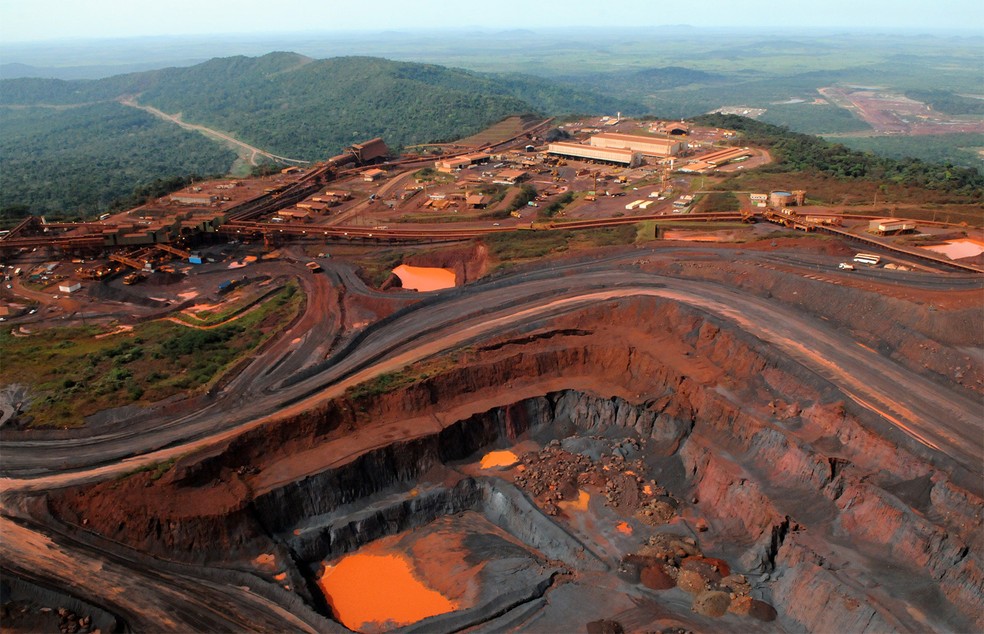 Extração de minério de ferro  — Foto: Leo Pinheiro/Valor