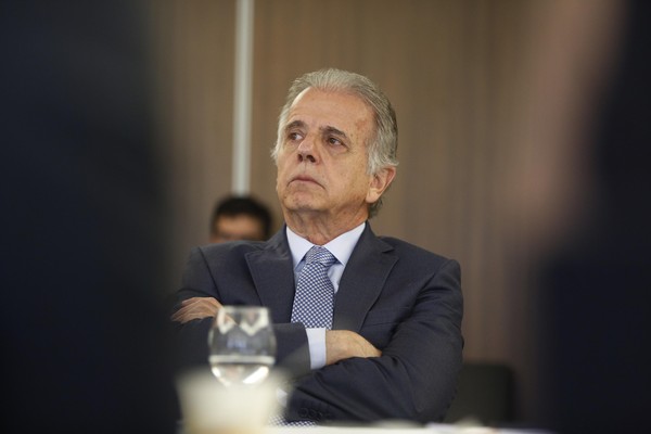 O ministro da Defesa, José Múcio, afirmou que o Brasil não permitirá que tropas venezuelanas passem pelo território brasileiro para chegar à Guiana — Foto: Denio Simoes/Valor