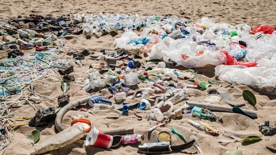 Mundo deve se unir para combater poluição do plástico, diz ONU 