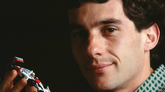 Relembre a causa da morte de Ayrton Senna — e com quantos anos ele morreu