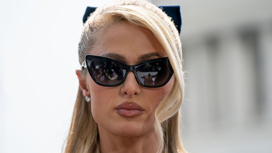 FT: X assina contrato com Paris Hilton para tentar reanimar empresa