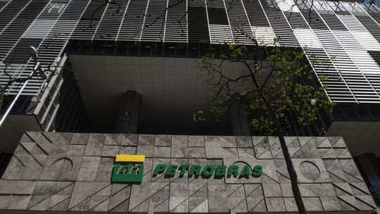 Tribunal do Cade aceita pedido da Petrobras e a desobriga de vender refinarias e gasoduto