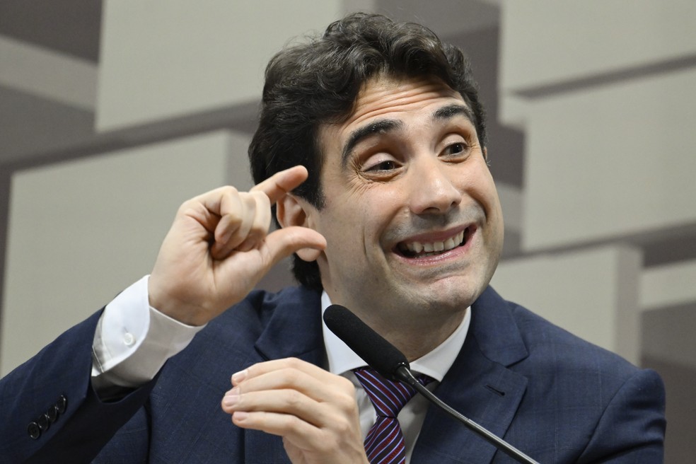 O presidente do Banco Central (BC), Gabriel Galípolo, durante depoimento à Comissão de Assuntos Econômicos (CAE)  no Senado, no dia 25 de novembro de 2025 — Foto: Andressa Anholete/Agência Senado