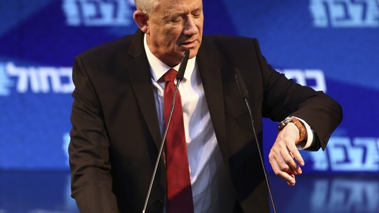 Opositor moderado Gantz renuncia ao gabinete em Israel e amplia pressão sobre Netanyahu