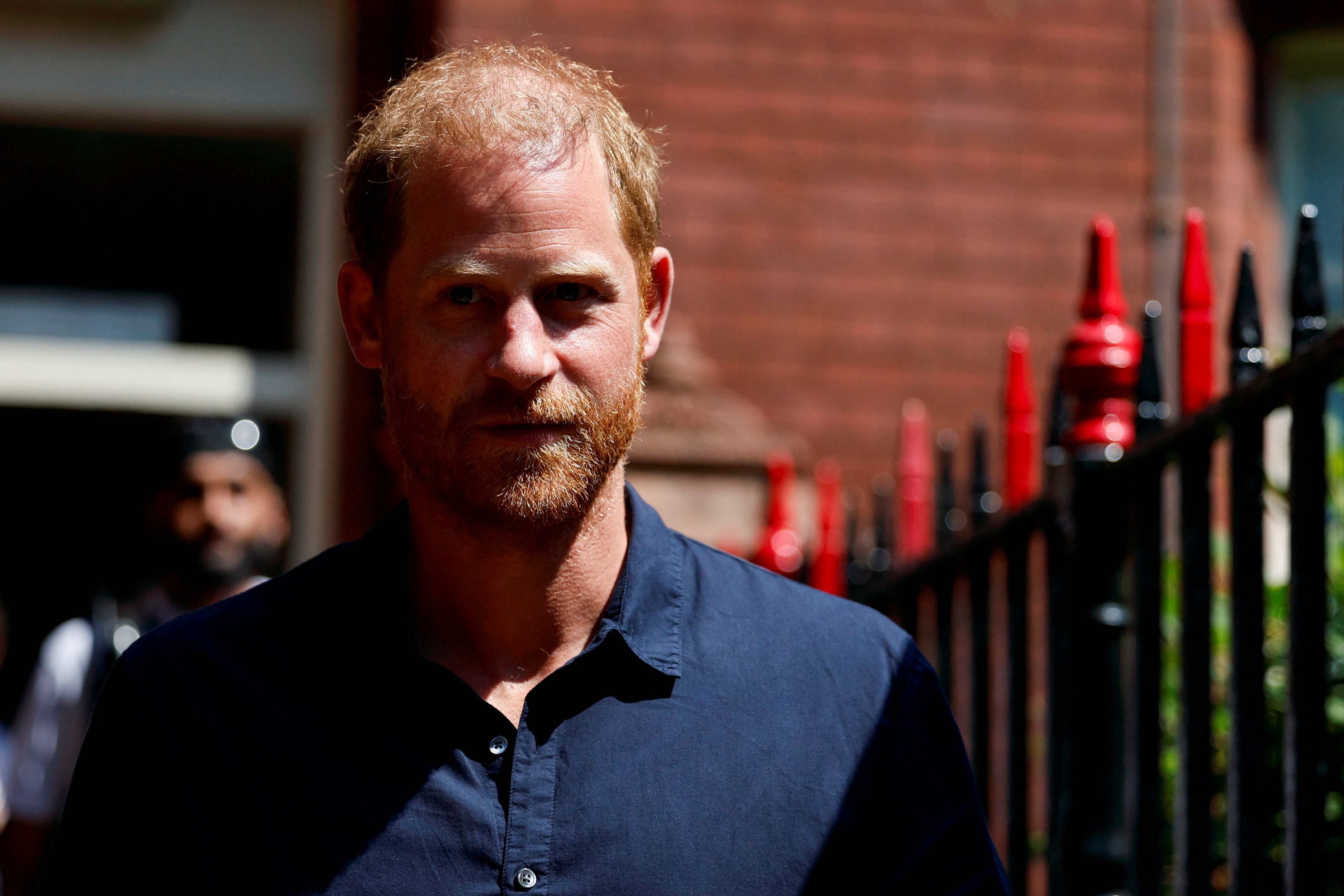 Príncipe Harry encara conta milionária após derrota em processo judicial