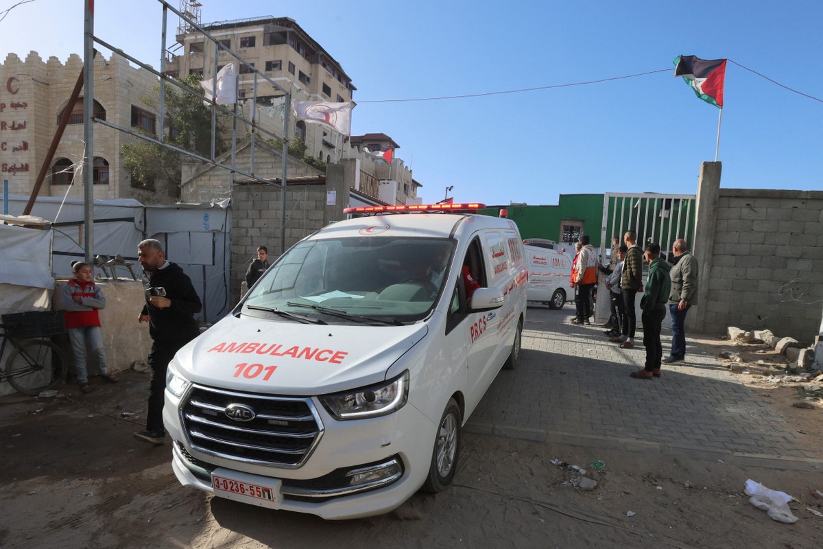 Primeiros pacientes atravessam a passagem de Rafah, segundo OMS