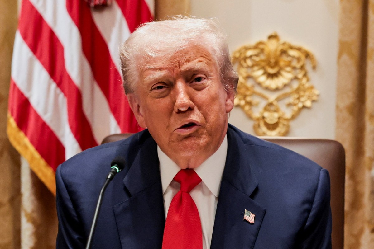 Diretor-geral da BBC renuncia após críticas à edição de documentário sobre Trump