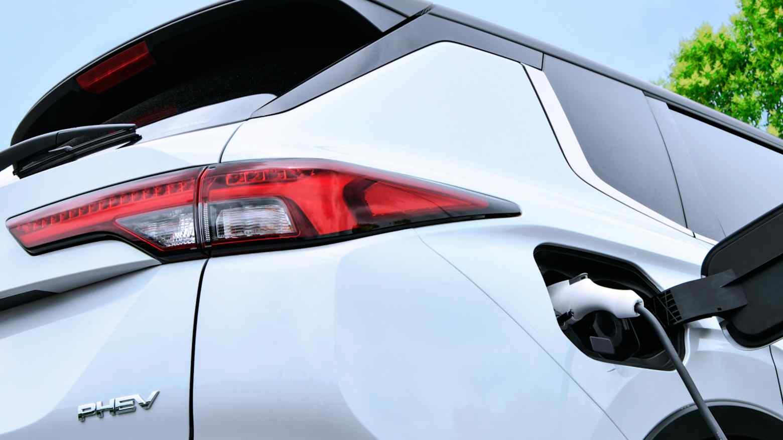 Mitsubishi e Nissan lançarão serviços de venda de energia de veículos elétricos para a rede