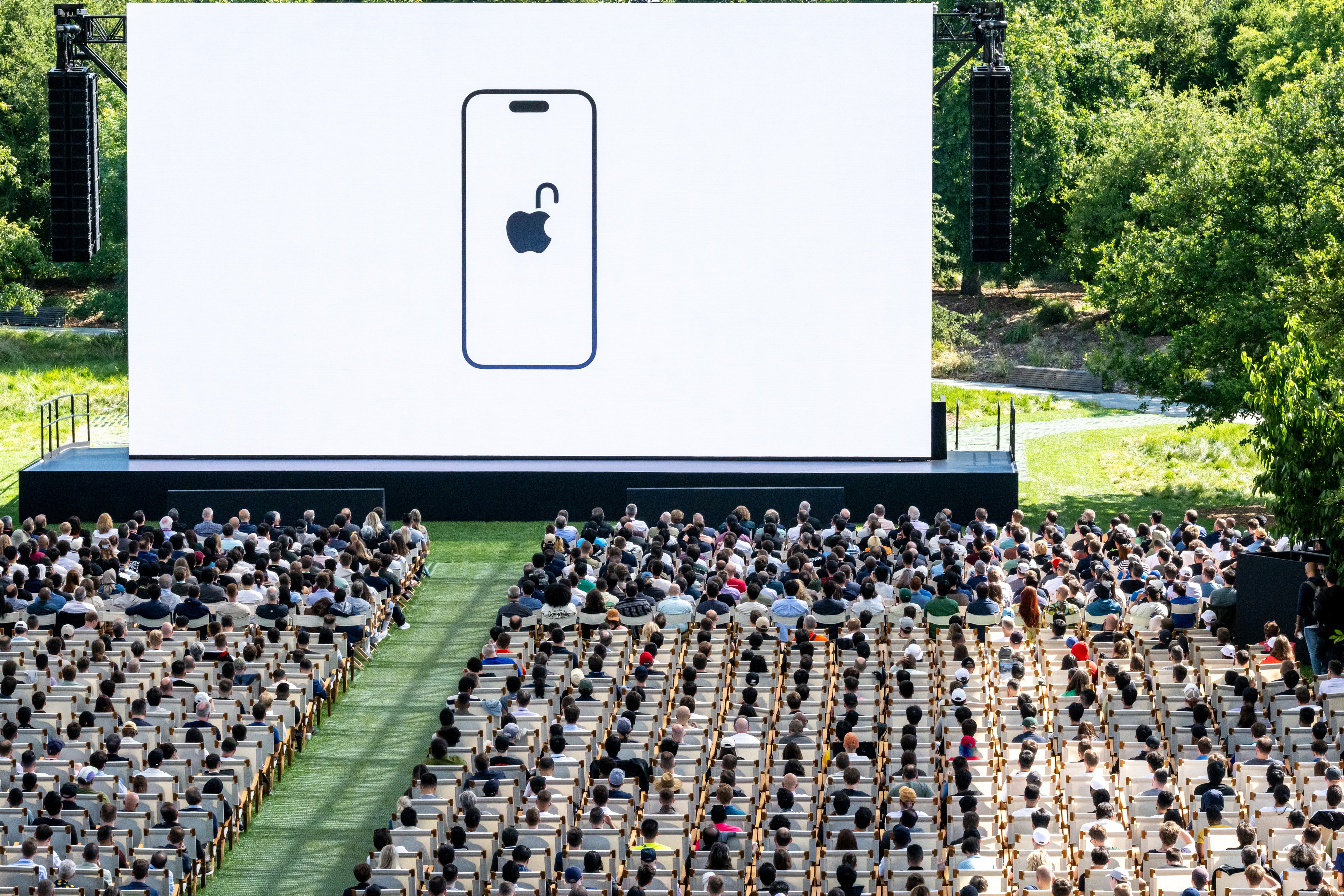 Apple está pronta para abrir sua carteira para recuperar atraso em IA, diz CEO