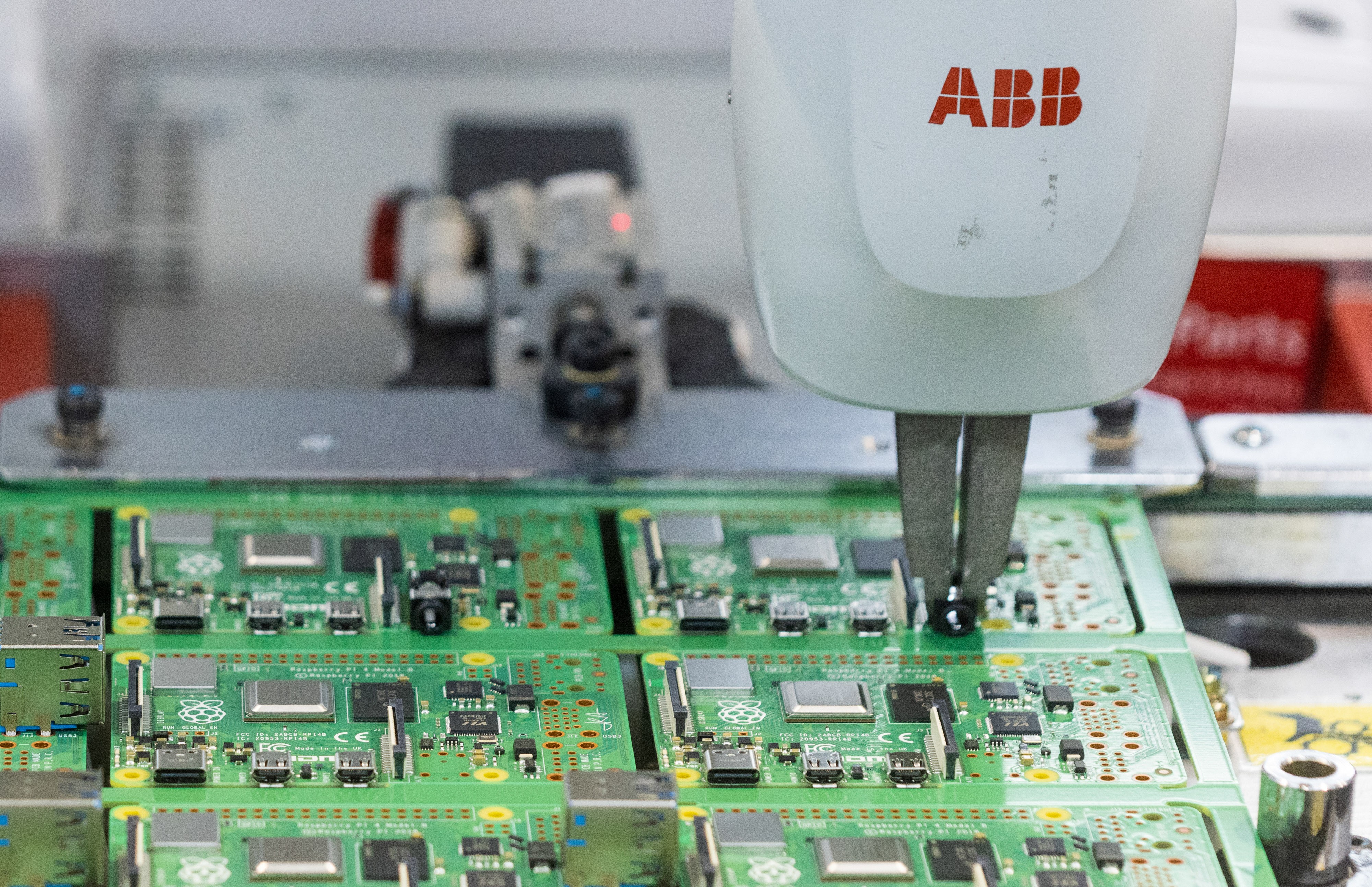 ABB registra aumento nos lucros no 3º trimestre e nomeia novo CFO